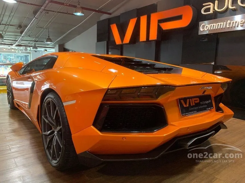 2013 Lamborghini Aventador LP700-4 Coupe