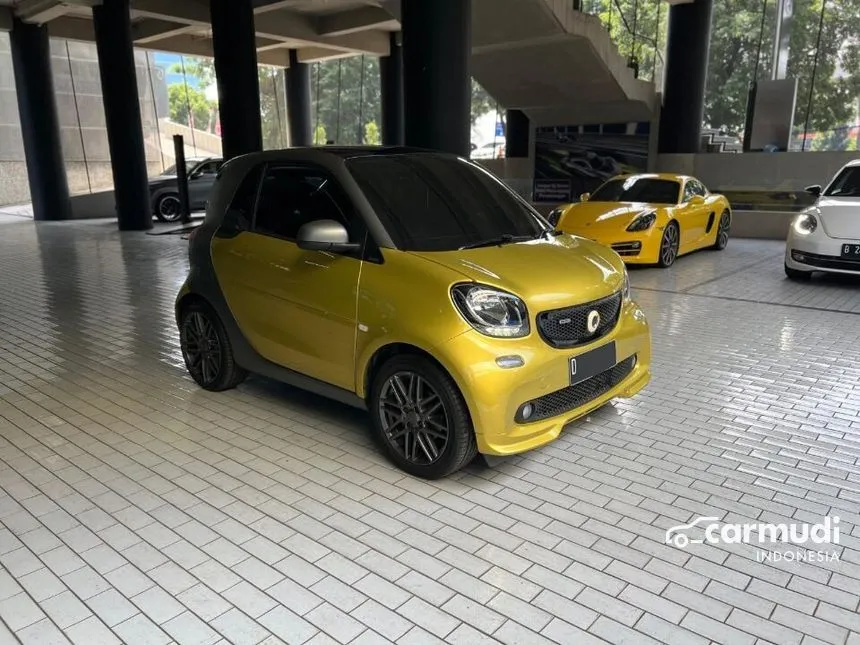 Jual Mobil smart fortwo 2017 Brabus 0.9 di DKI Jakarta Automatic Coupe Kuning Rp 680.000.000