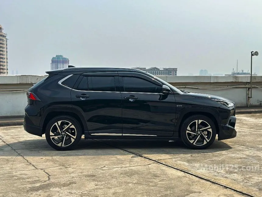 2023 Toyota Yaris Cross S HV with GR Parts Aero Pkg (Prem Clr) SUV