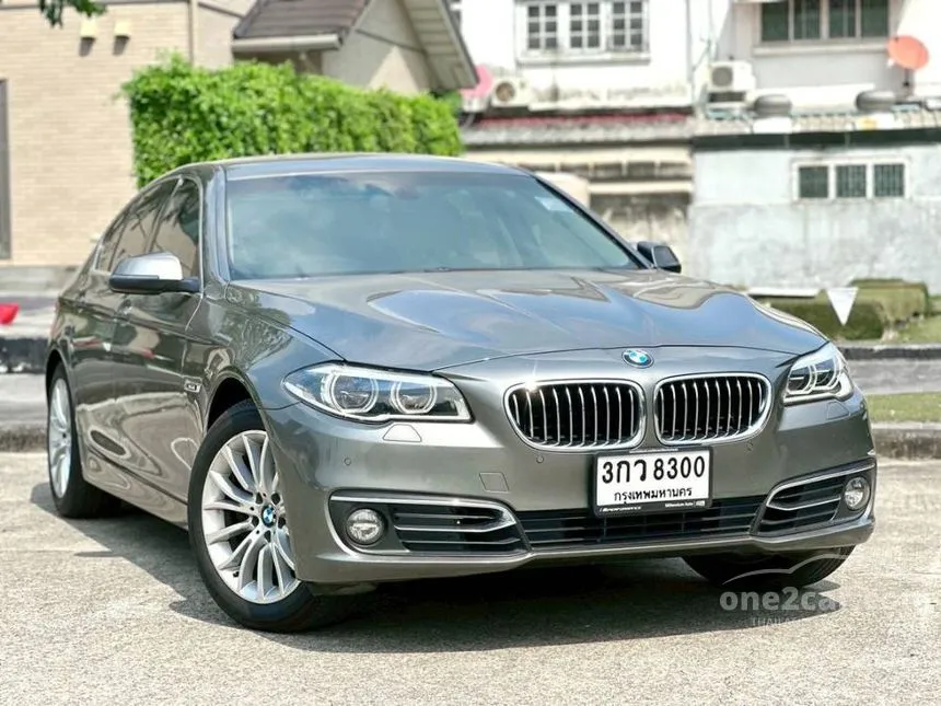 2014 BMW 528i Luxury Sedan