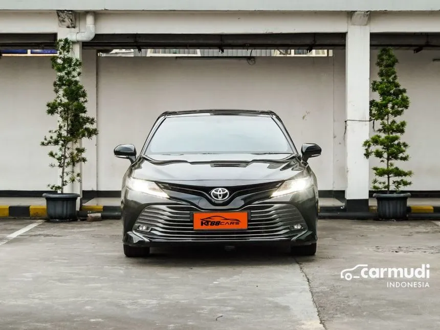 2020 Toyota Camry V Sedan
