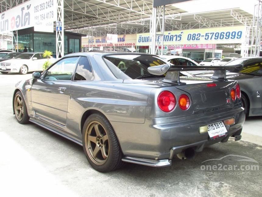 Nissan skyline 2010