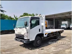 2025 Isuzu Elf 4.8 NMR Truck