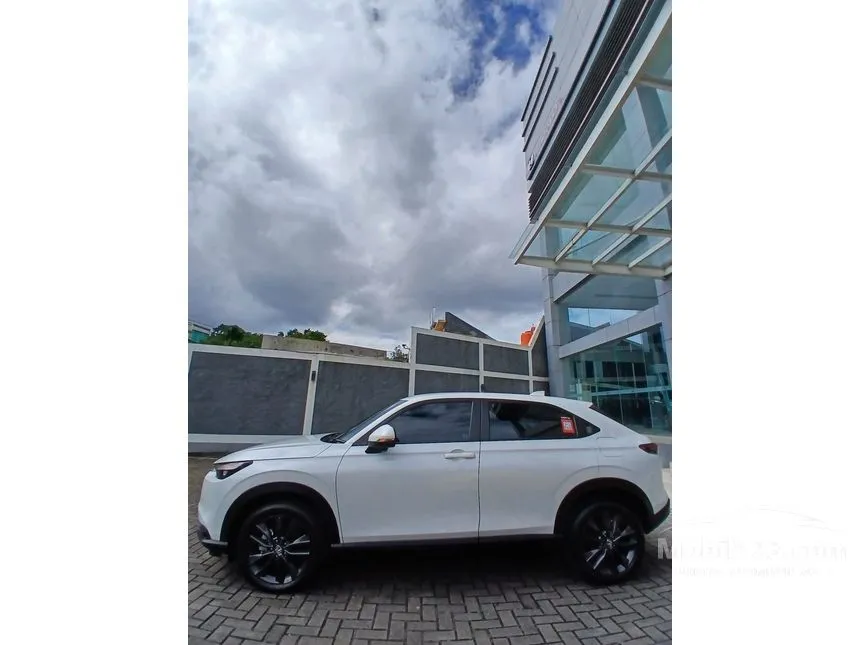 2025 Honda HR-V e:HEV SUV