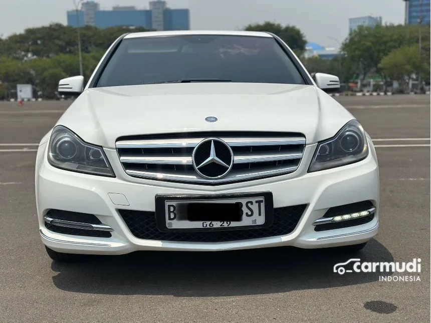 2014 Mercedes-Benz C200 CGI Sedan