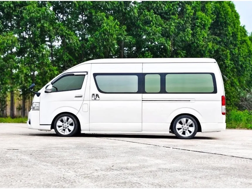 2013 Toyota HIACE D4D Van