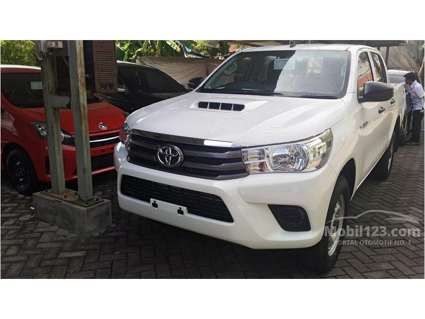 Jual Mobil Toyota Hilux 2018 E 2.4 di Jawa Timur Manual 