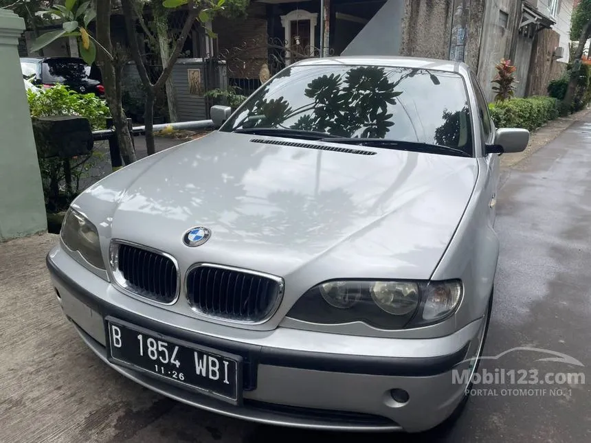 Jual Mobil BMW 318i 2004 2.0 di Banten Automatic Sedan Silver Rp 100.000.000