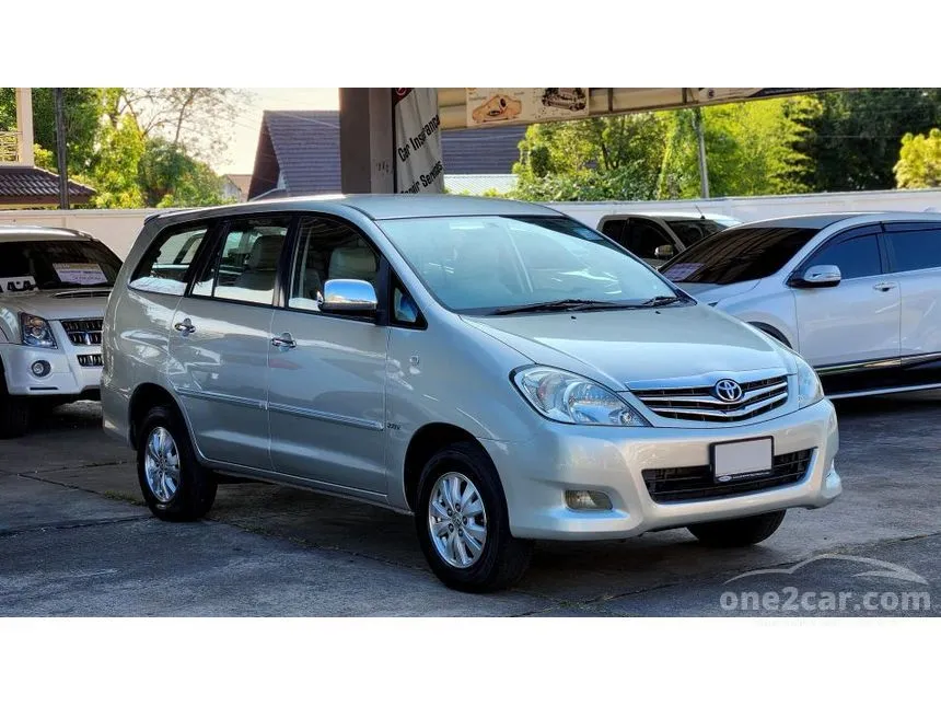 2011 Toyota INNOVA V Wagon