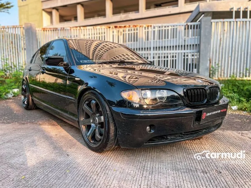 2004 BMW 318i Sedan