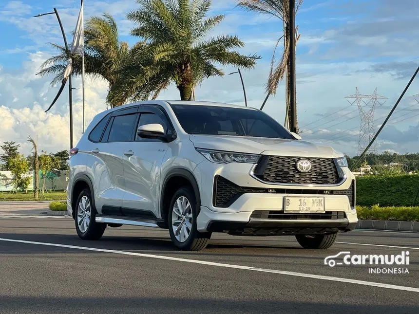 2023 Toyota Kijang Innova Zenix V HV (Premium Color) MPV