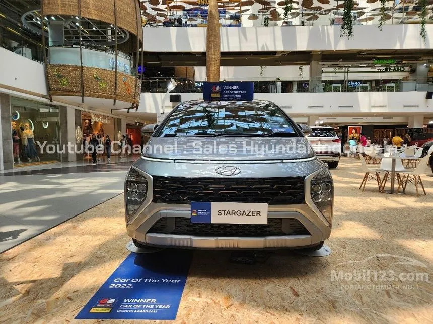 Jual Mobil Hyundai Stargazer 2023 Prime 1.5 di Banten Automatic Wagon Silver Rp 200.000.000