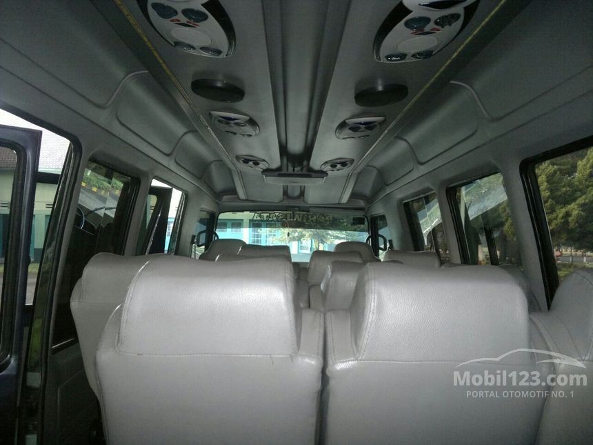 2013 Isuzu Elf 2.8 Manual Minibus