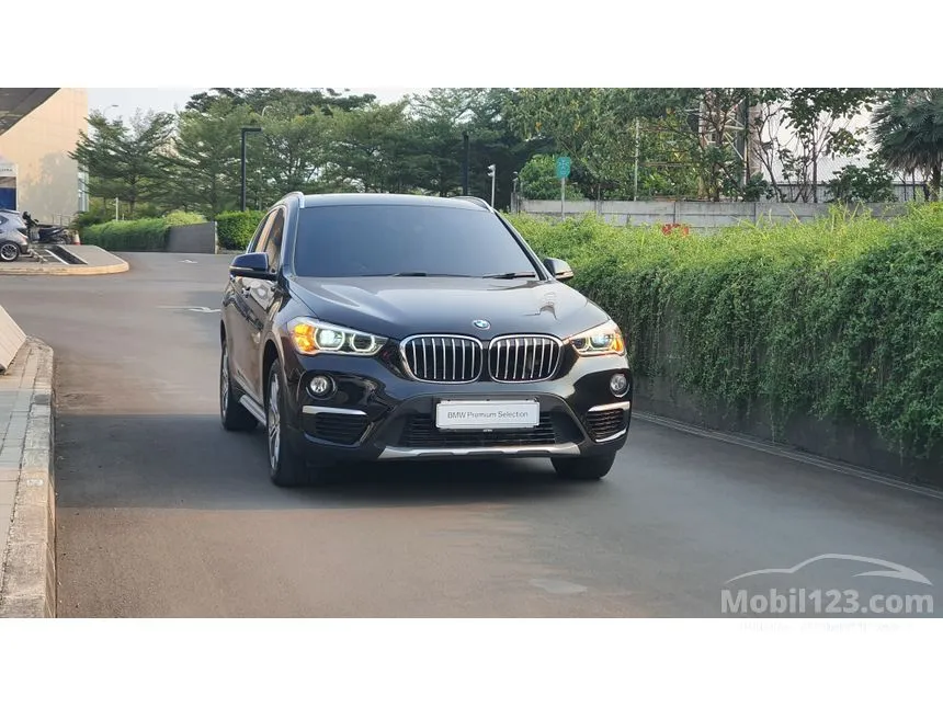 Jual Mobil BMW X1 2019 sDrive18i xLine 1.5 di DKI Jakarta Automatic SUV Hitam Rp 589.000.000