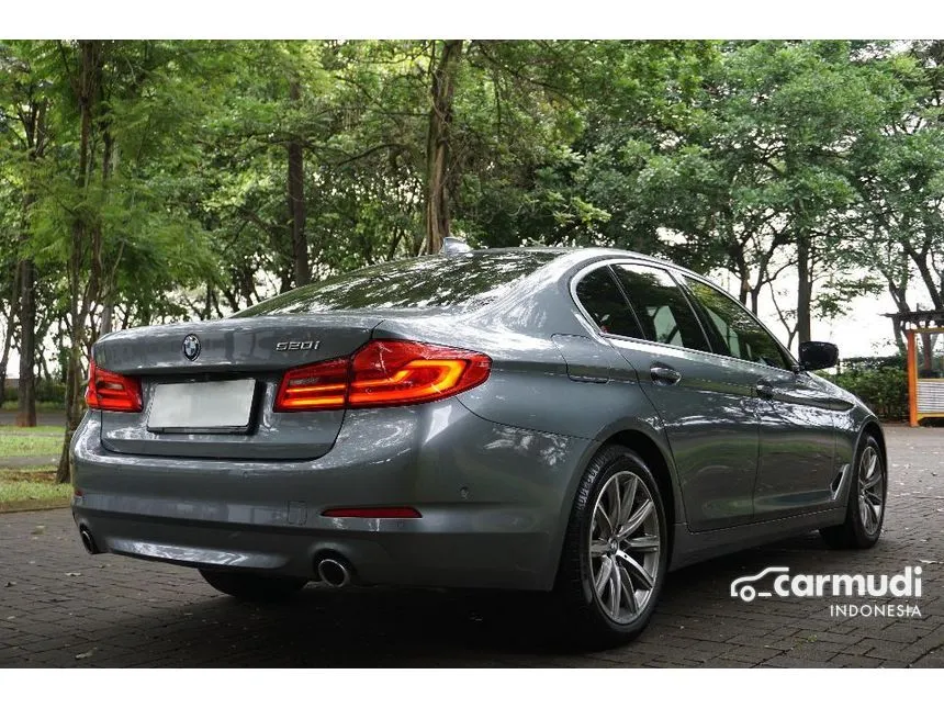 2020 BMW 520i Sedan