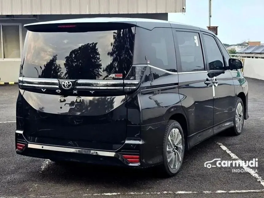 2024 Toyota Voxy Van Wagon