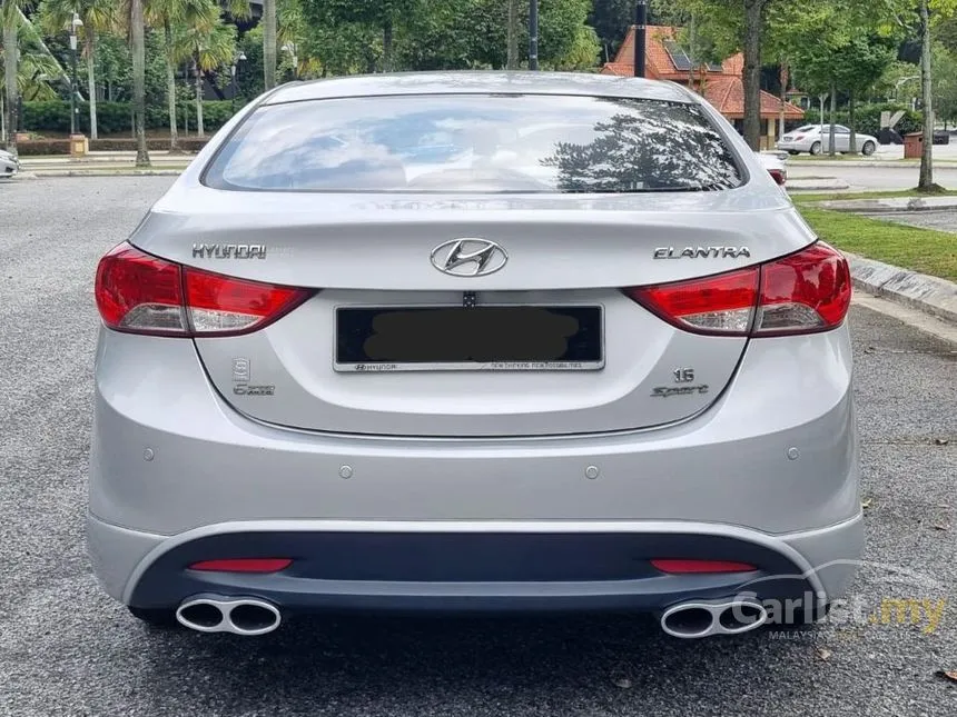 2015 Hyundai Elantra Premium Sedan