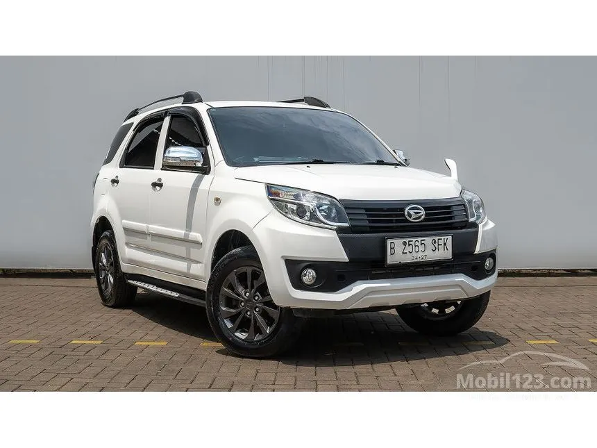 Jual Mobil Daihatsu Terios 2015 EXTRA X 1.5 di Banten Automatic SUV Putih Rp 139.000.000